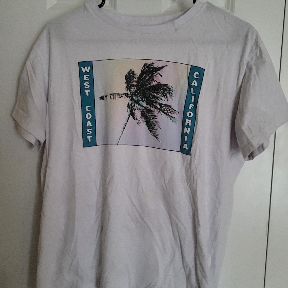 Aeropostale White Tee Graphic